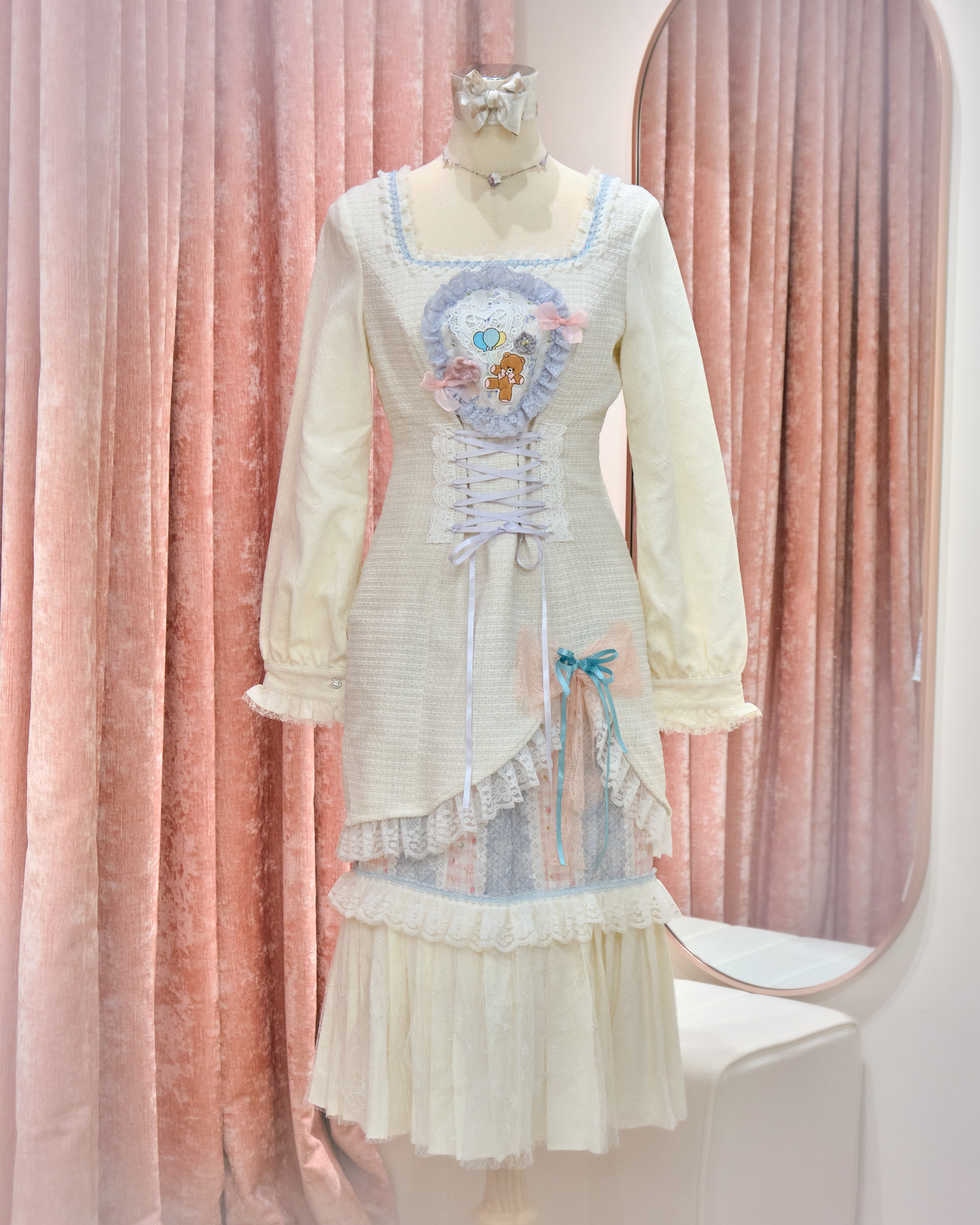 13115 Balloon Bear Lace-Up Tweed OP Dress