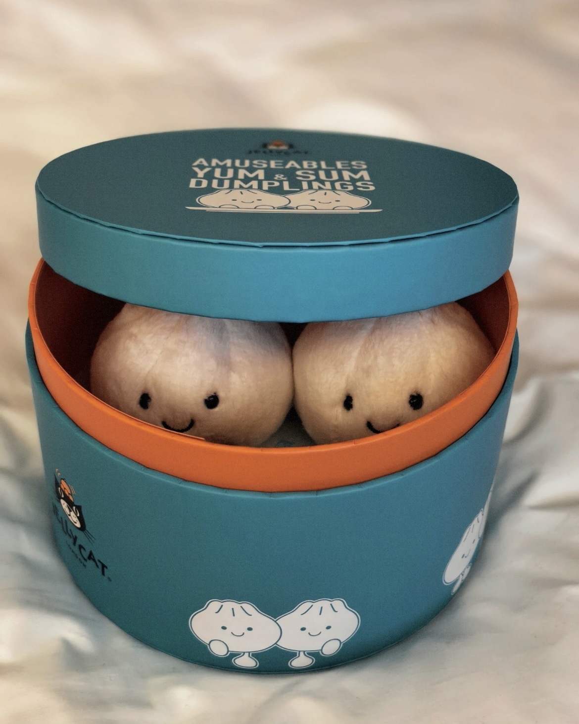  Yum & Sum Dumplings 小籠包 ぬいぐるみ新品 レア・中国限定】ジェリーキャット 小籠包 Yum & Sum - メルカリ