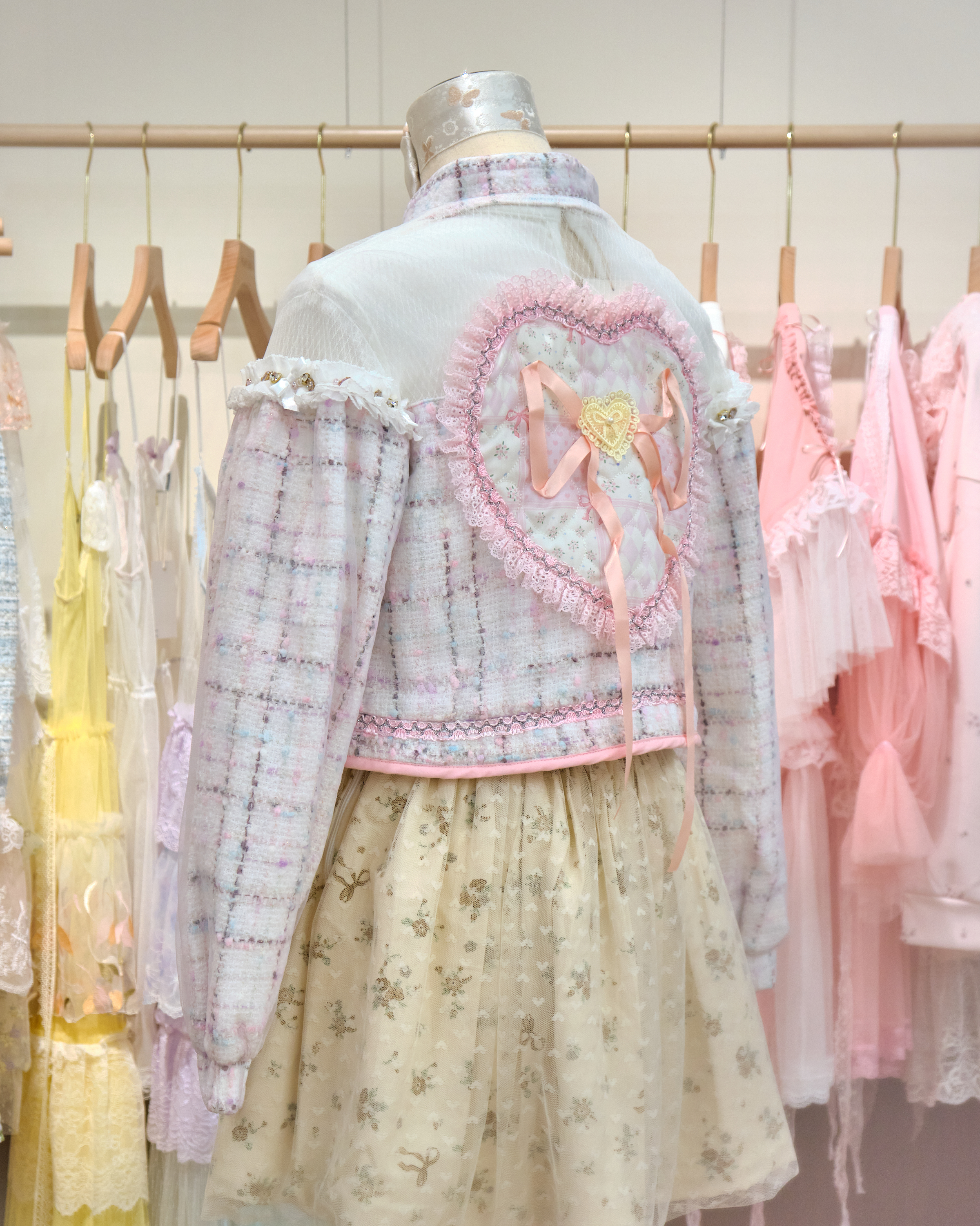 13101 Heartbeat Sakura Heart-Back Tweed Short Jacket