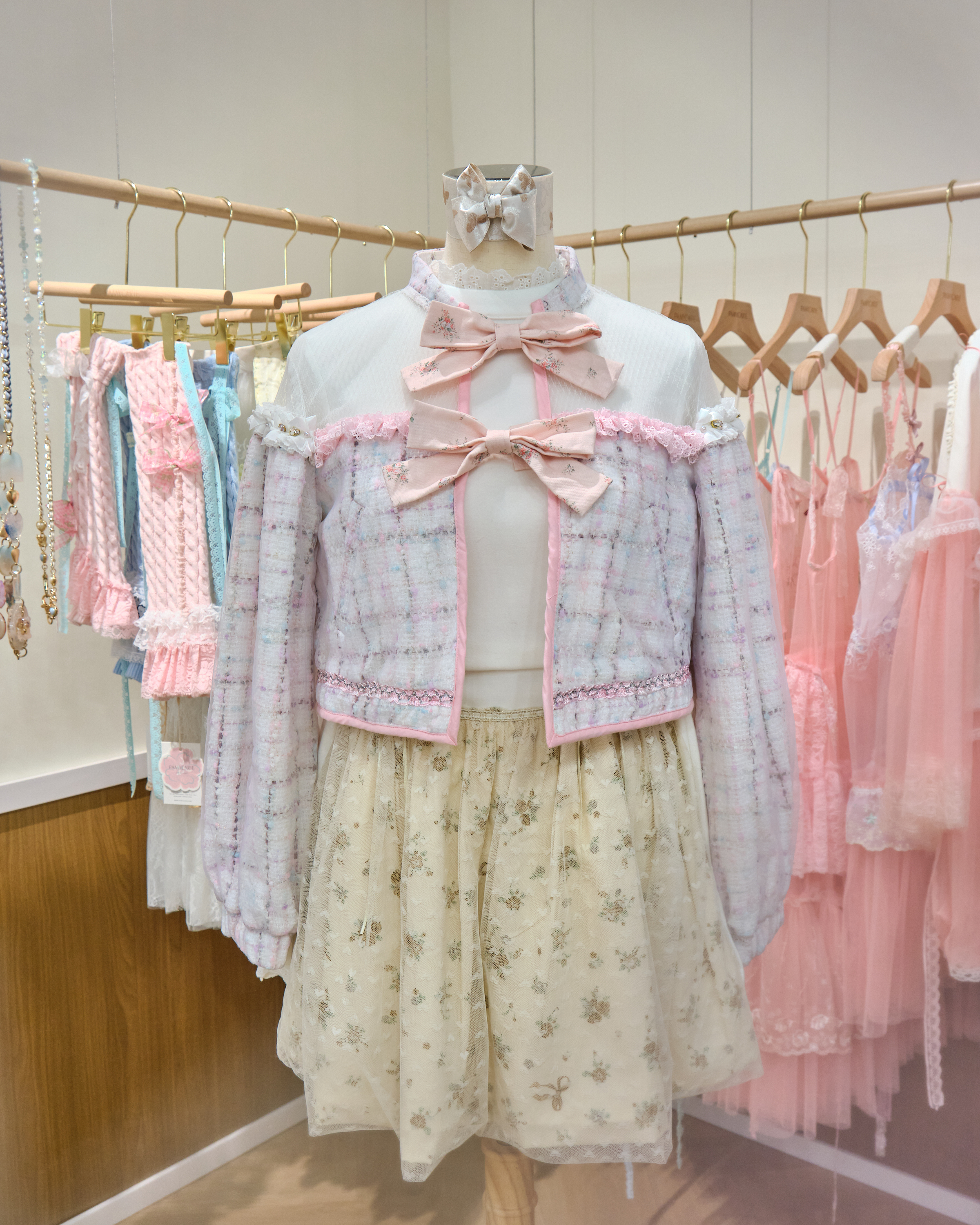 13101 Heartbeat Sakura Heart-Back Tweed Short Jacket