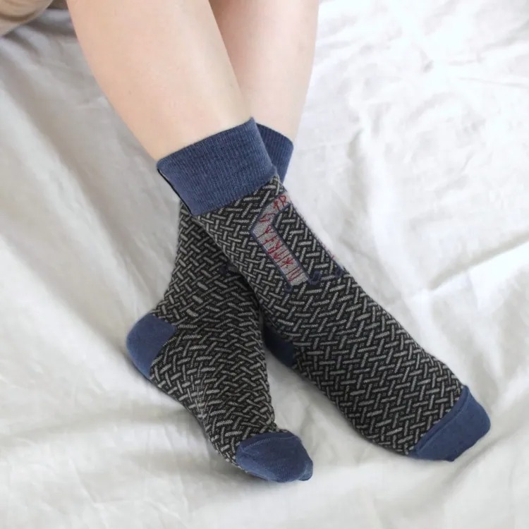 Öjbro Vantfabrik｜Everyday futhark｜歐布羅美麗諾羊毛襪 - 弗薩克文系列