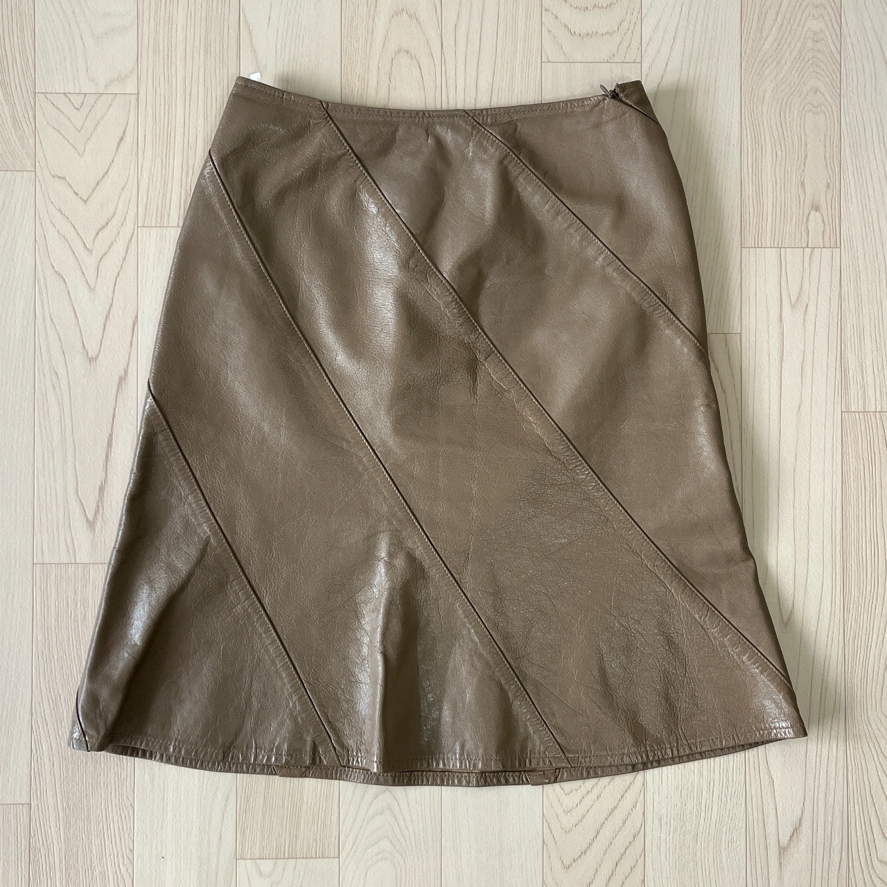啡色羊皮半裙