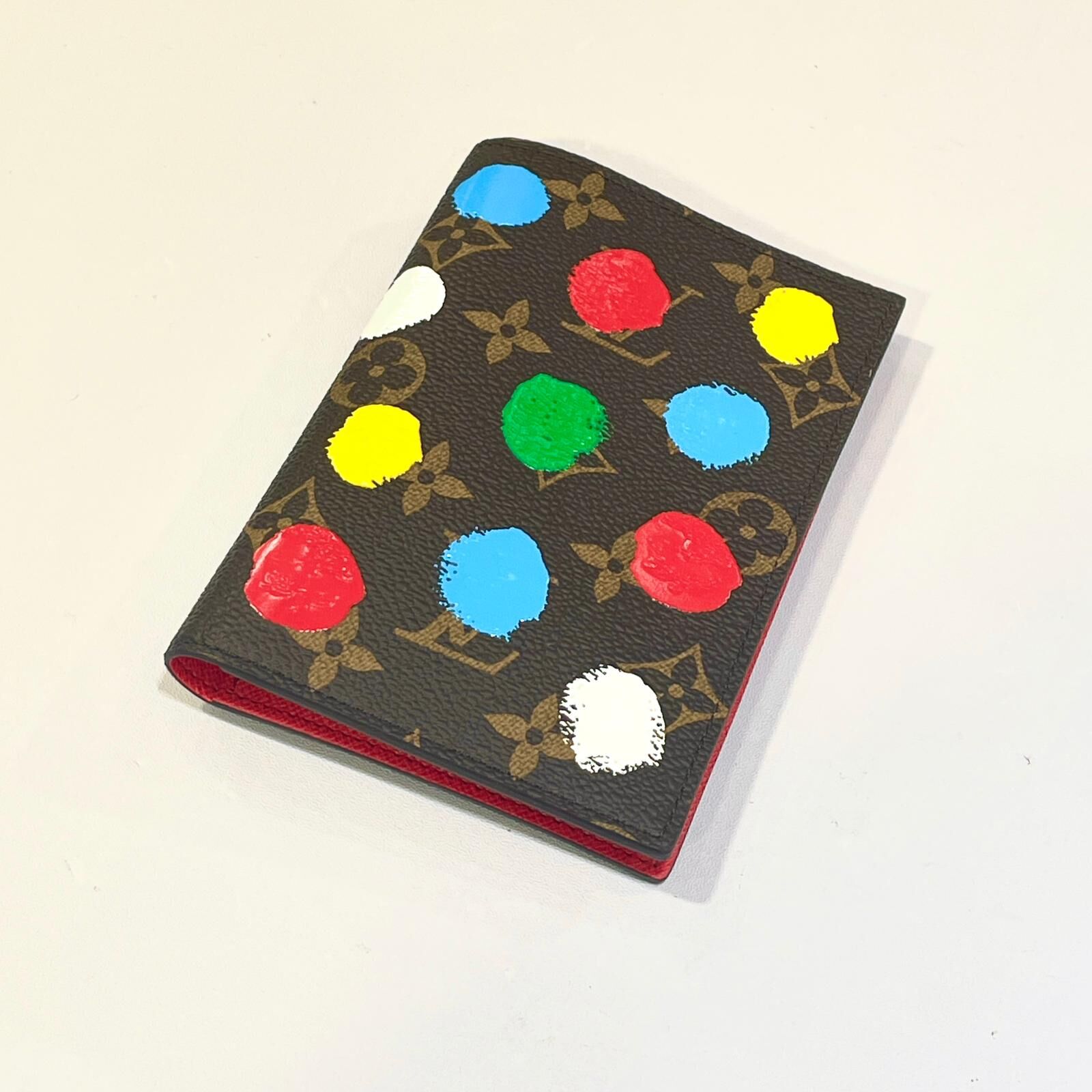 全新LV/護照套/卡片套 M81994 草間彌生LV x YK 老花波點 #兩年免費保養 #BRAND NEW #香榭站正品