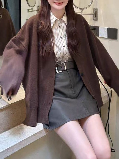 Youthful V-Neck College Knit Cardigan
