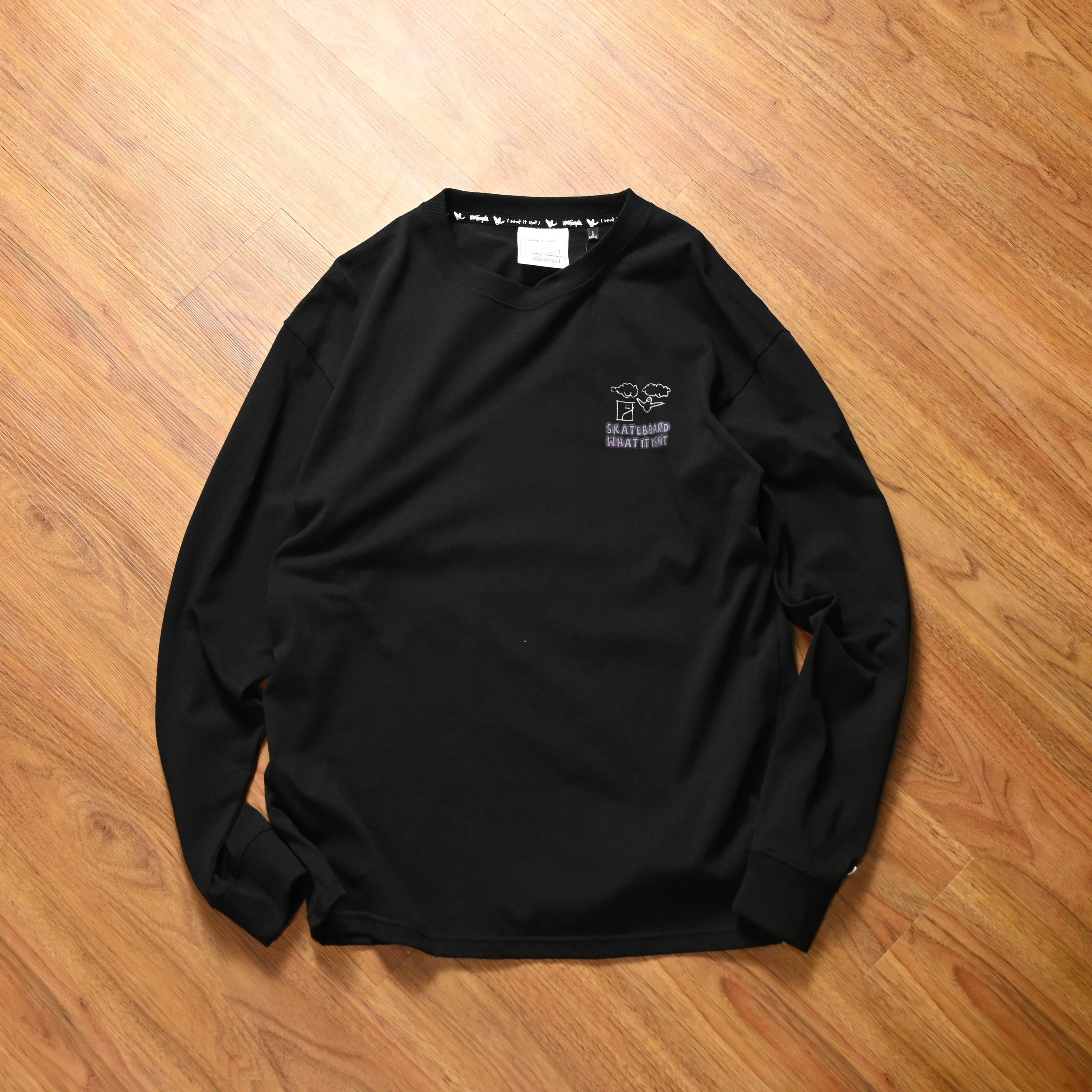 (What it isNt) ART BY MARK GONZALES Spray Logo Long Tee