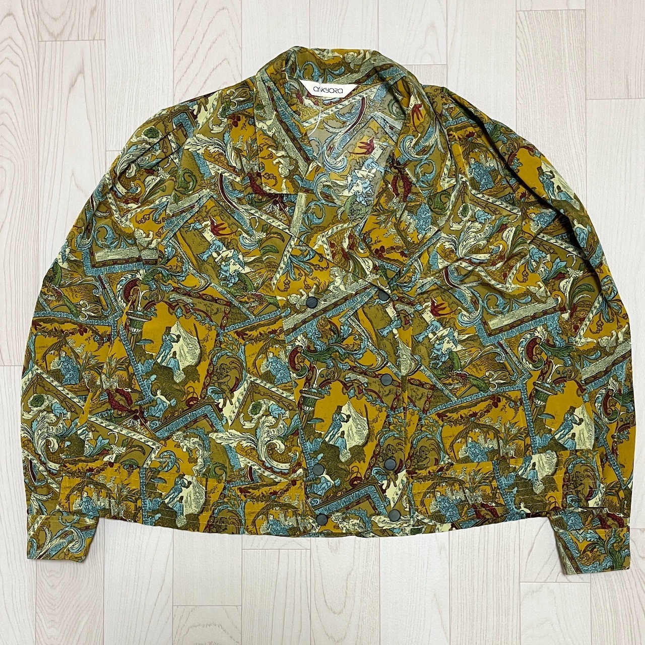 芥末黃色藝術畫作古著上衣