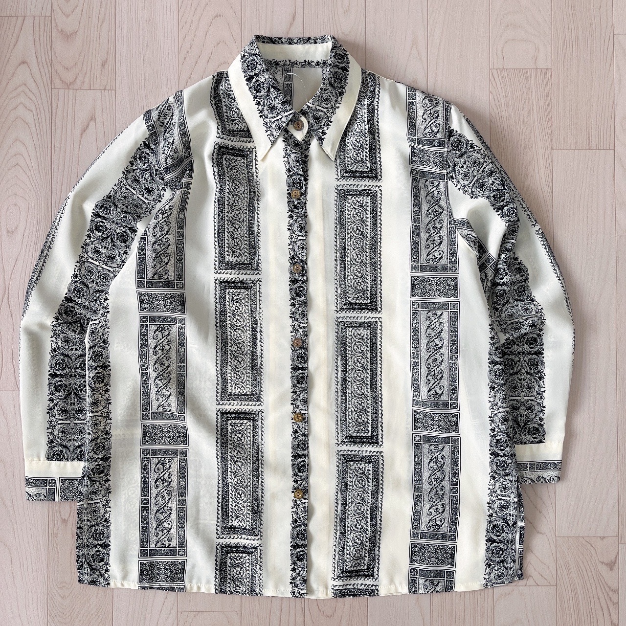 義式極簡矩形圖騰古著長袖襯衫