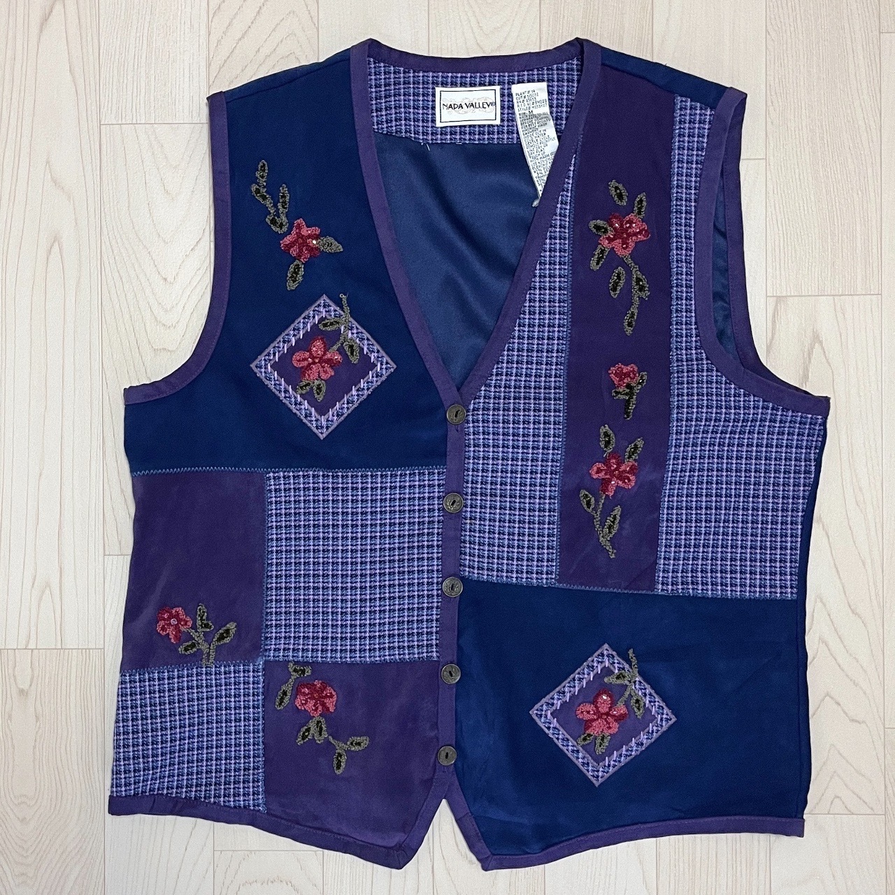 香港製冷色系格紋拼布風立體繡花馬甲