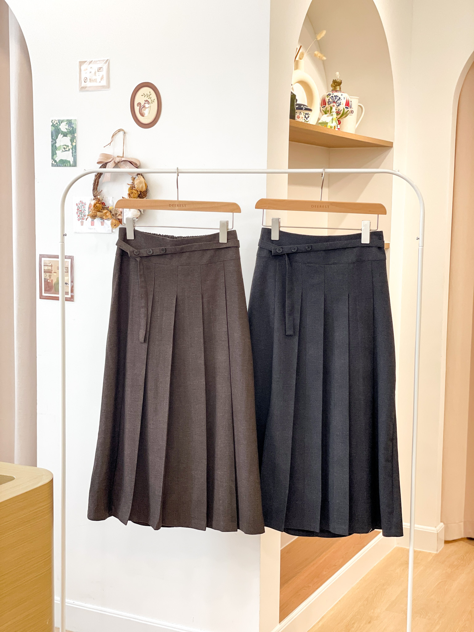 SK589 Havana Brown Pleated Long Skirt