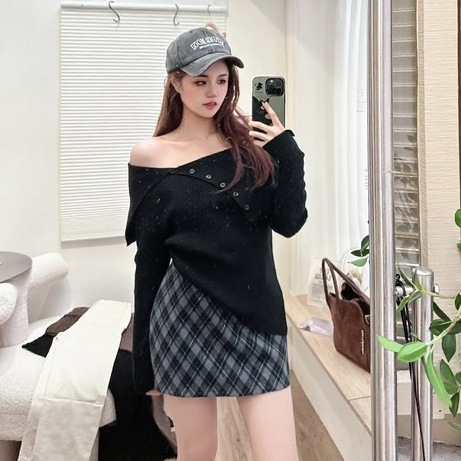 不規則翻領一字針織上衣/三色