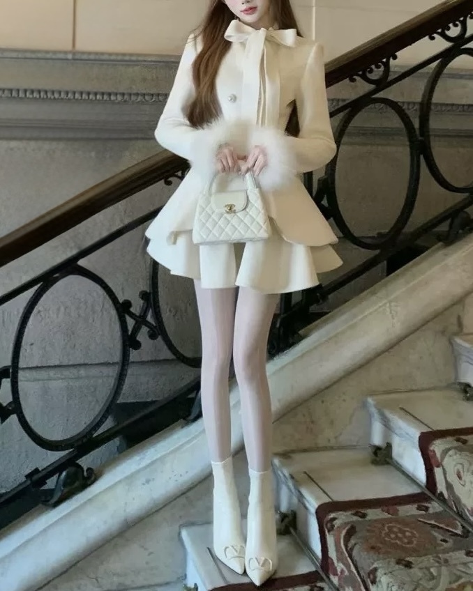 設計師家領口大蝴蝶結雙排釦毛呢外套+散擺裙