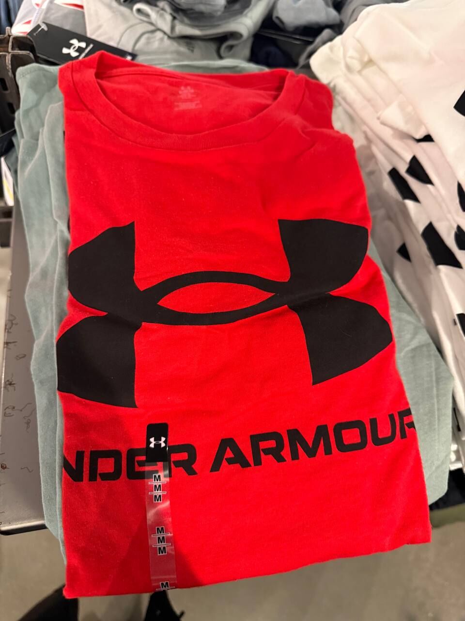 [U] UNDER ARMOUR RED/BLACK LOGO MEN'S T-SHIRT, 1370862-600 (UZZ70)