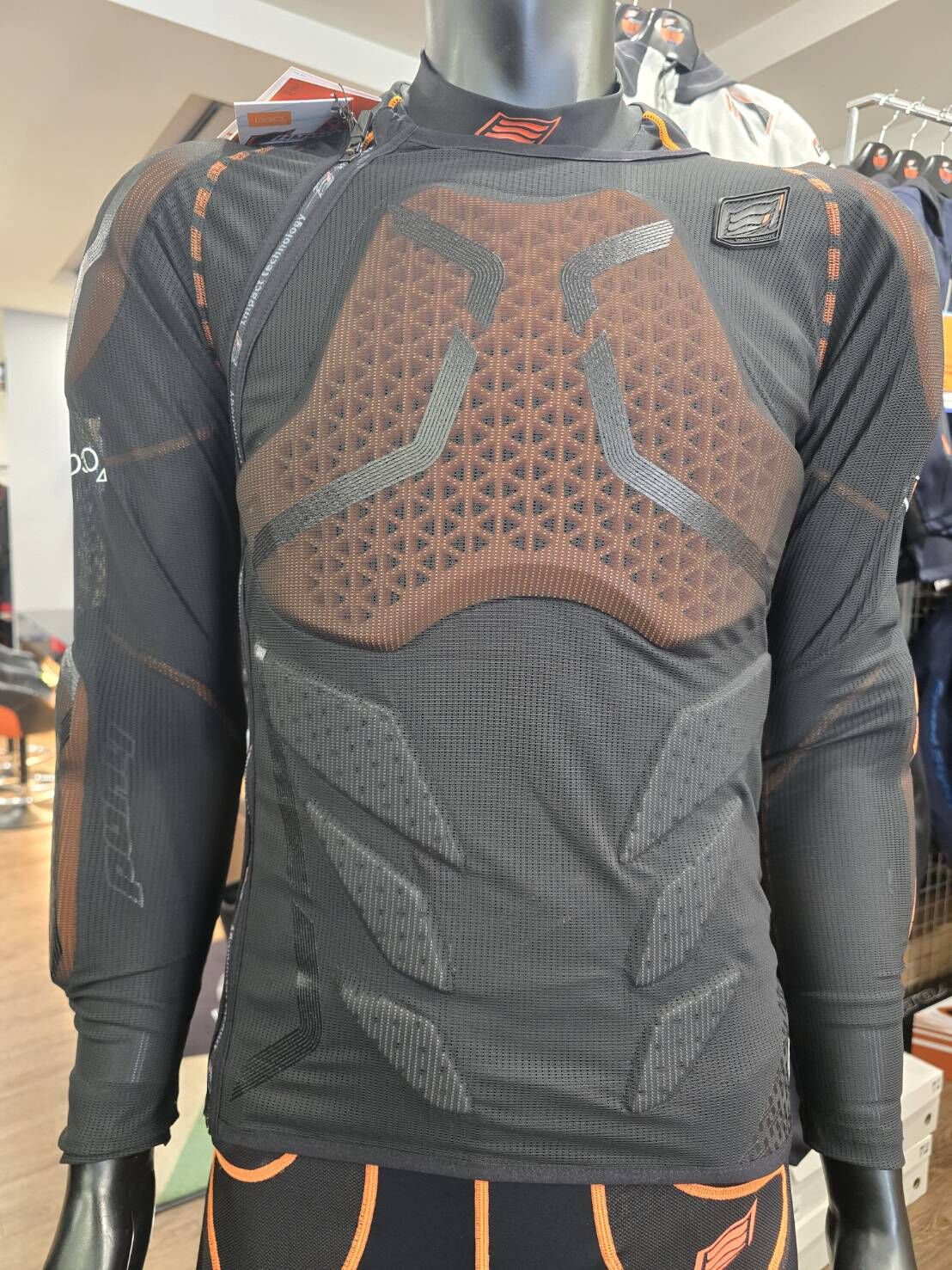 HRZ915D  HYOD D3O® AIR PROTECT SHIRTS Pro（onepiece）護具衣