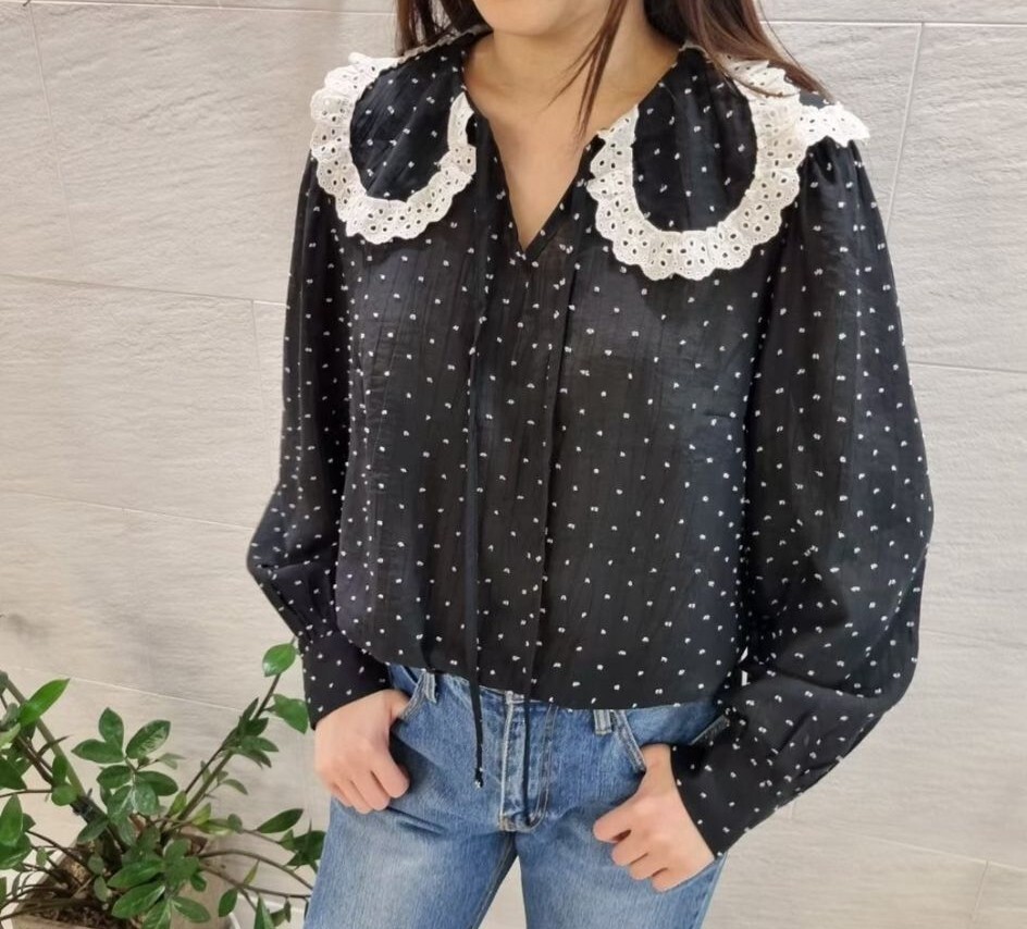 N26  韓國🇰🇷BB領波點上衣  胸44 長23 $479 [一口價]