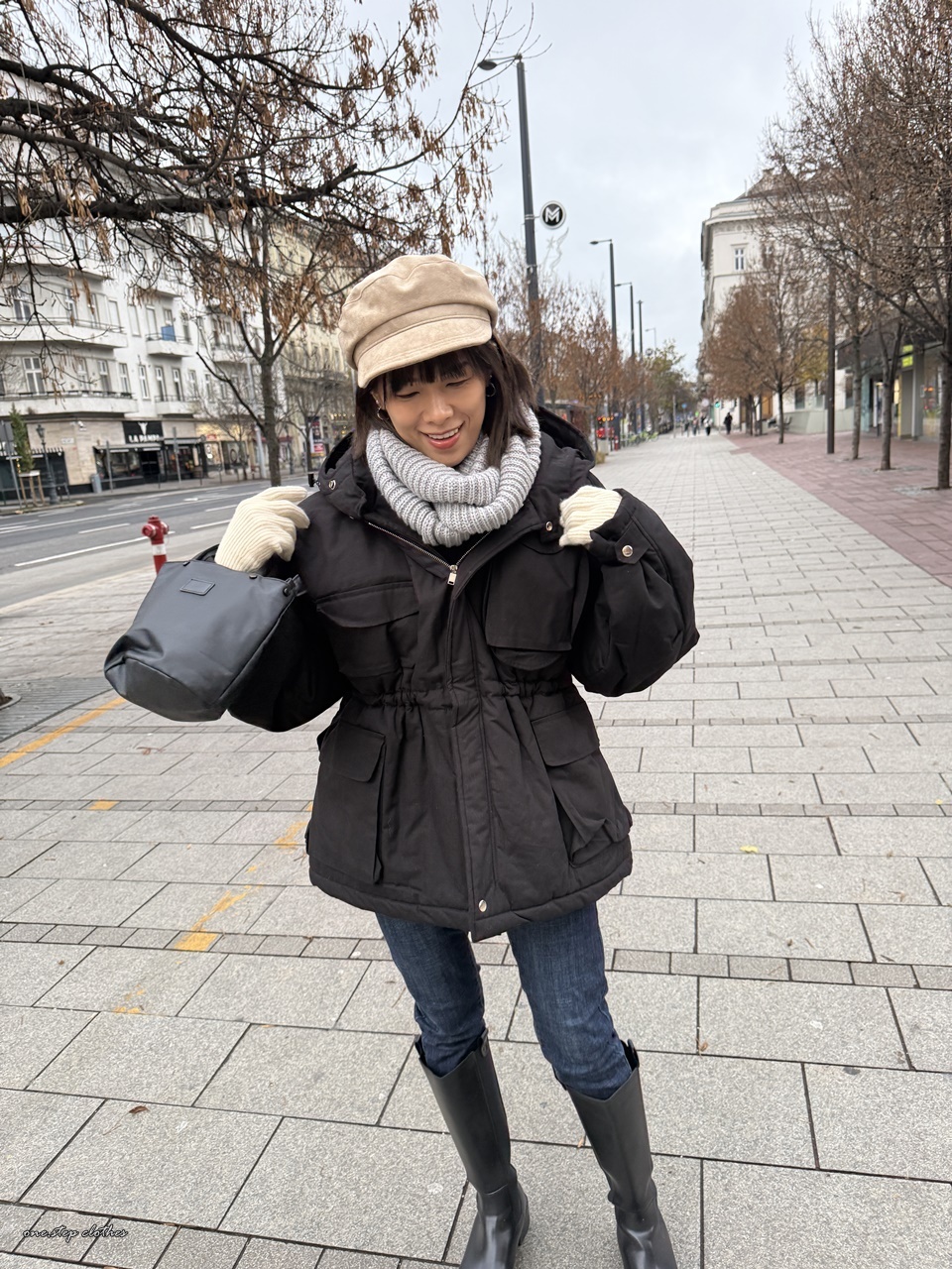 正韓oversize四口袋縮腰連帽外套 (黑)