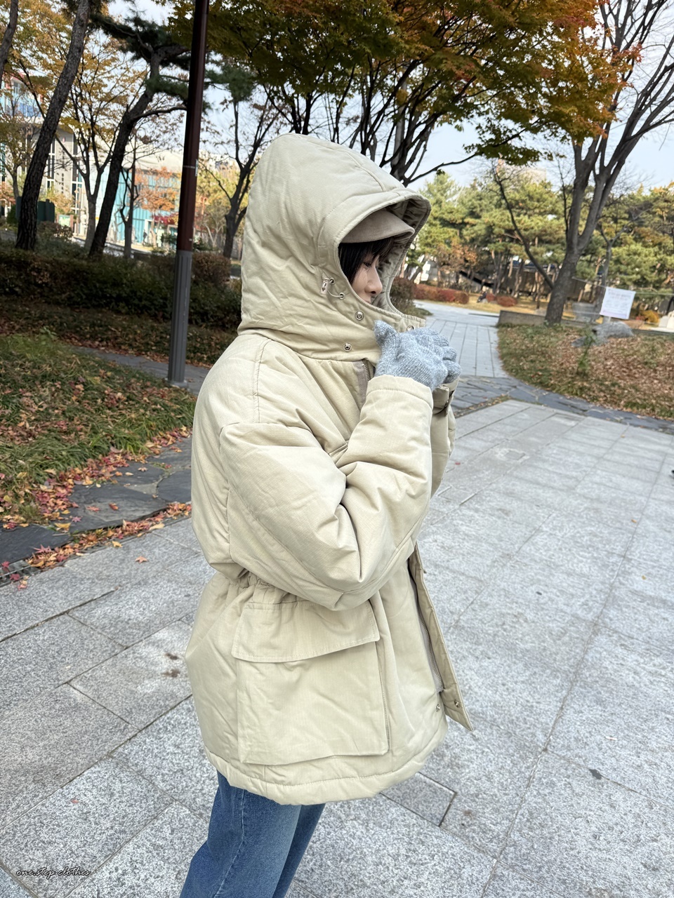 正韓oversize四口袋縮腰連帽外套 (米)