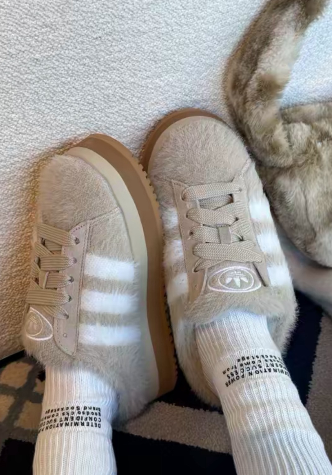 ADIDAS ORIGINALS CAMPUS 麵包拖鞋 米白杏色