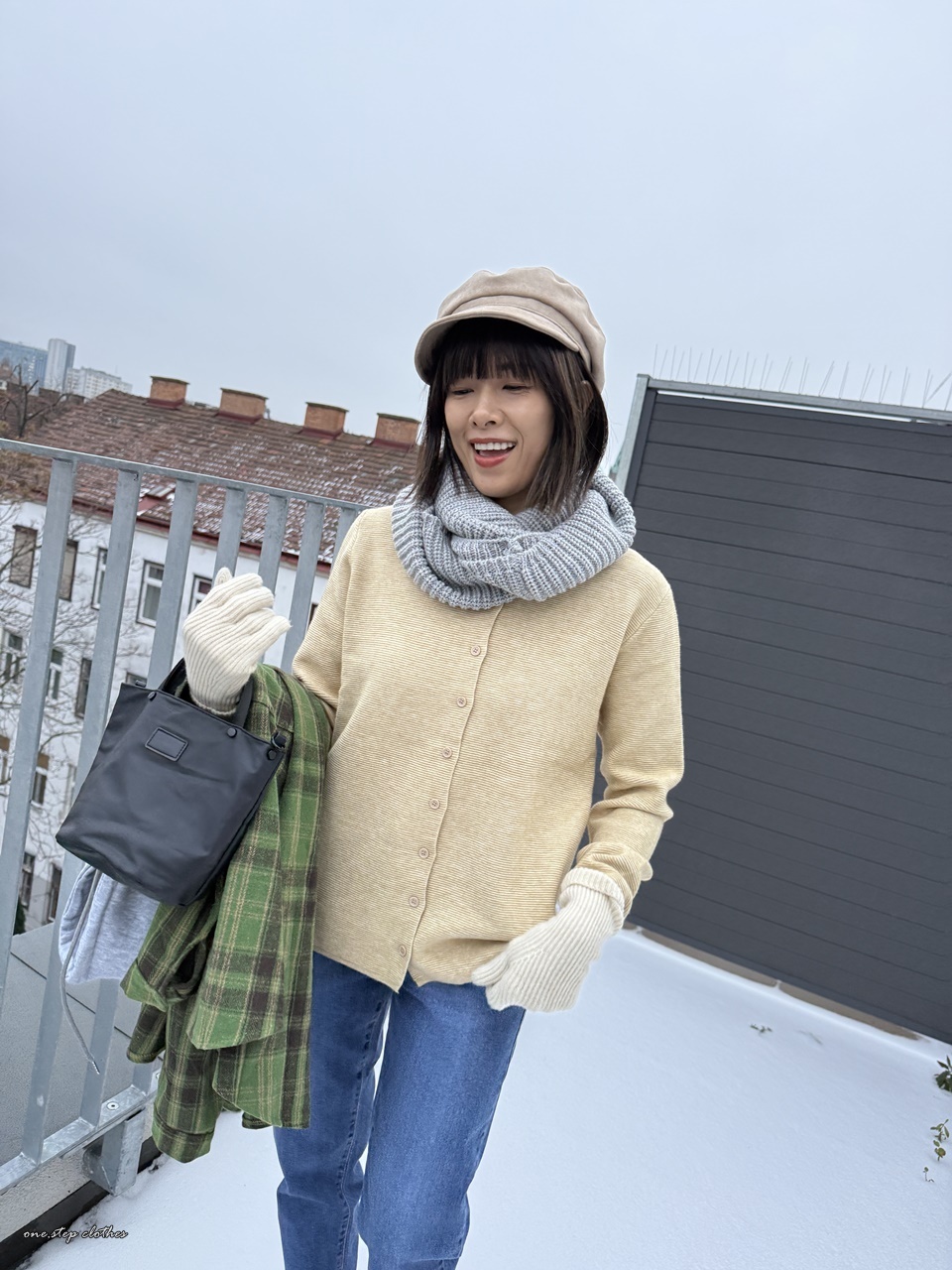 正韓內刷毛針織排釦上衣 (米黃)