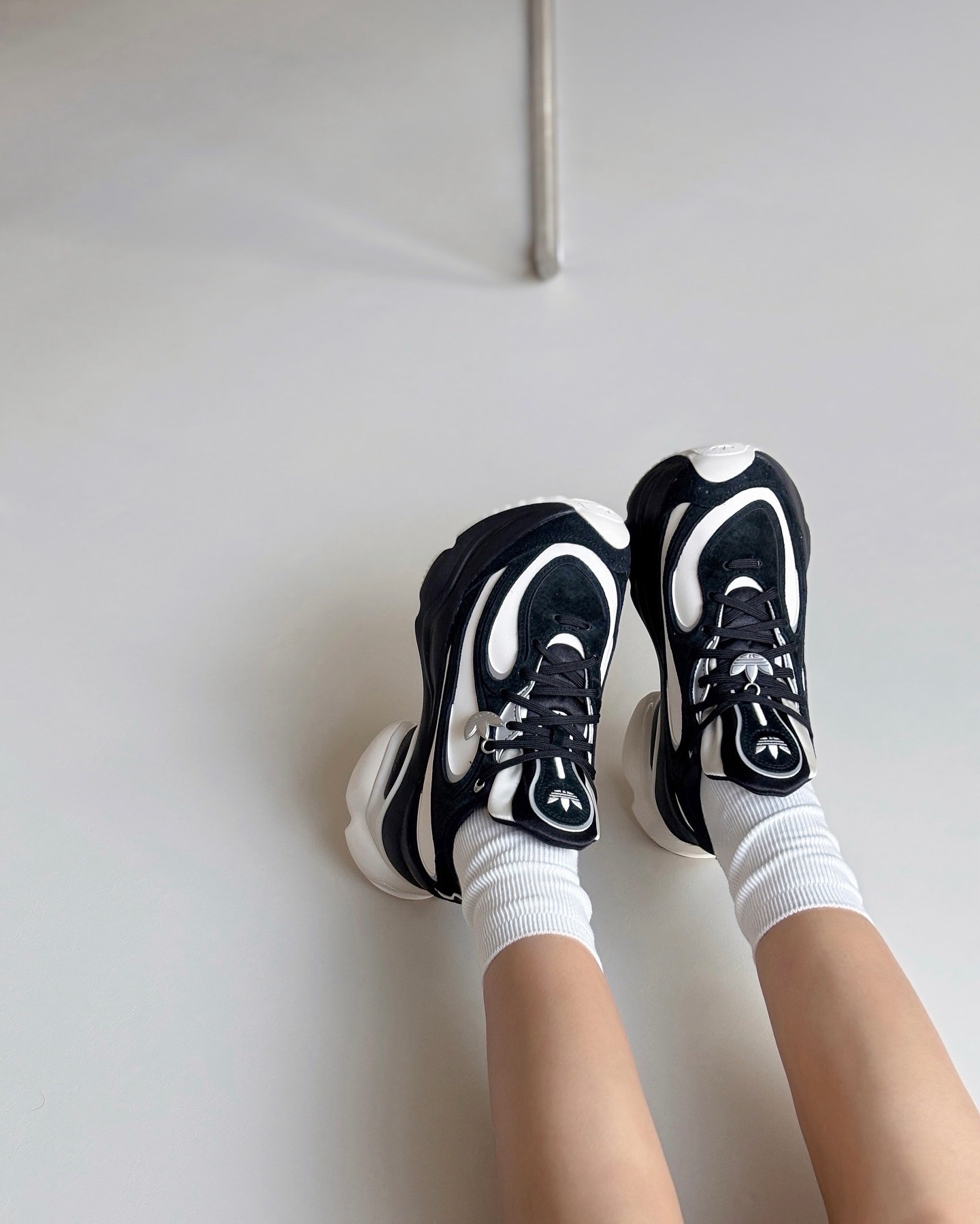 Adidas Originals Ozvenuz 小香風 黑白 熊貓 增高 厚底 浮蝶鞋 HQ2679