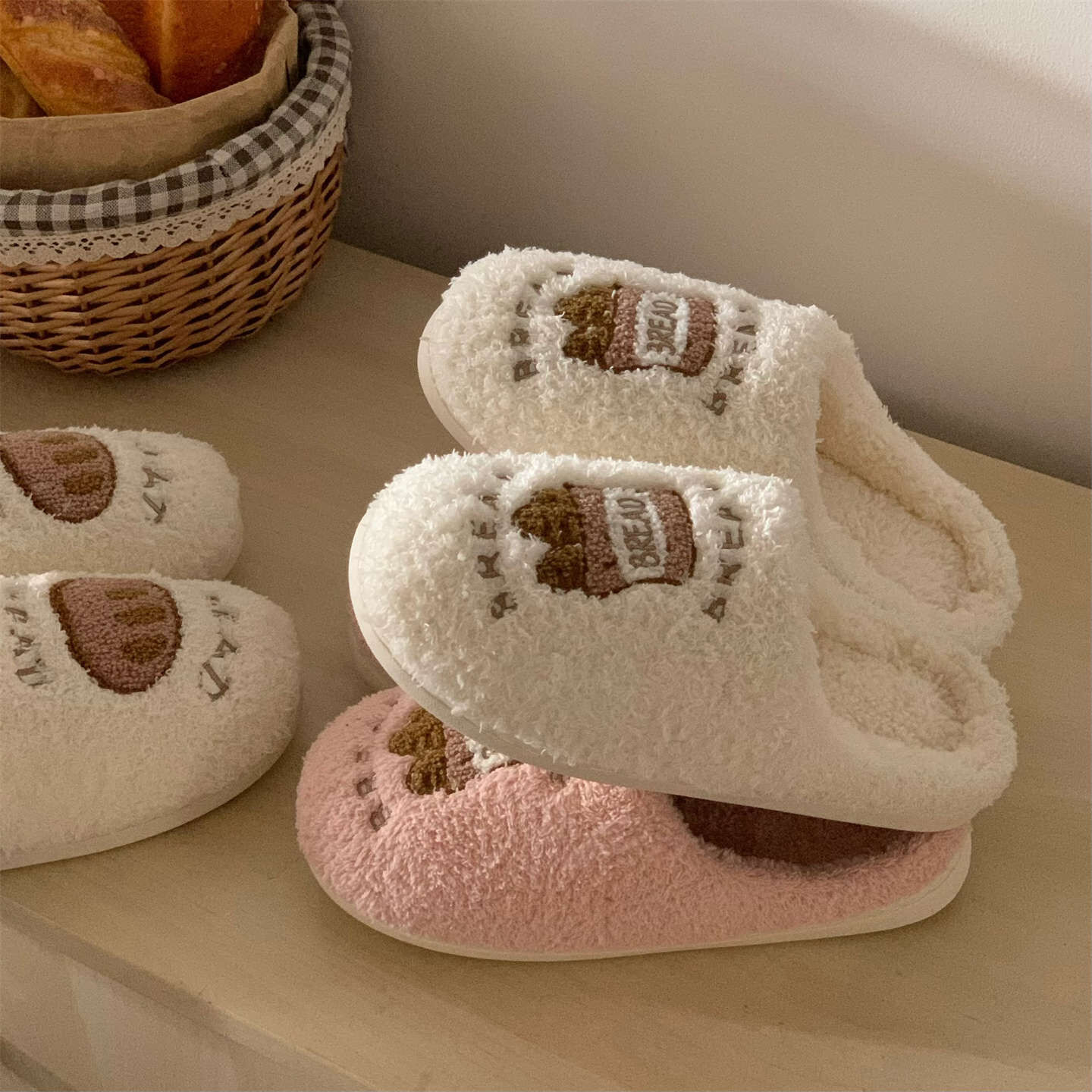 《6429》麵包造型毛毛室內拖