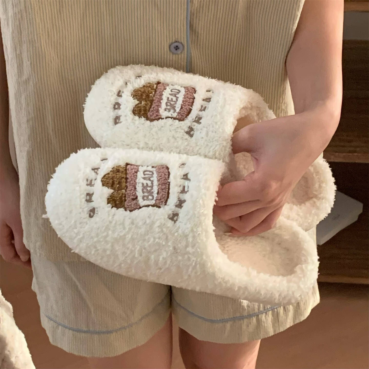 《6429》麵包造型毛毛室內拖