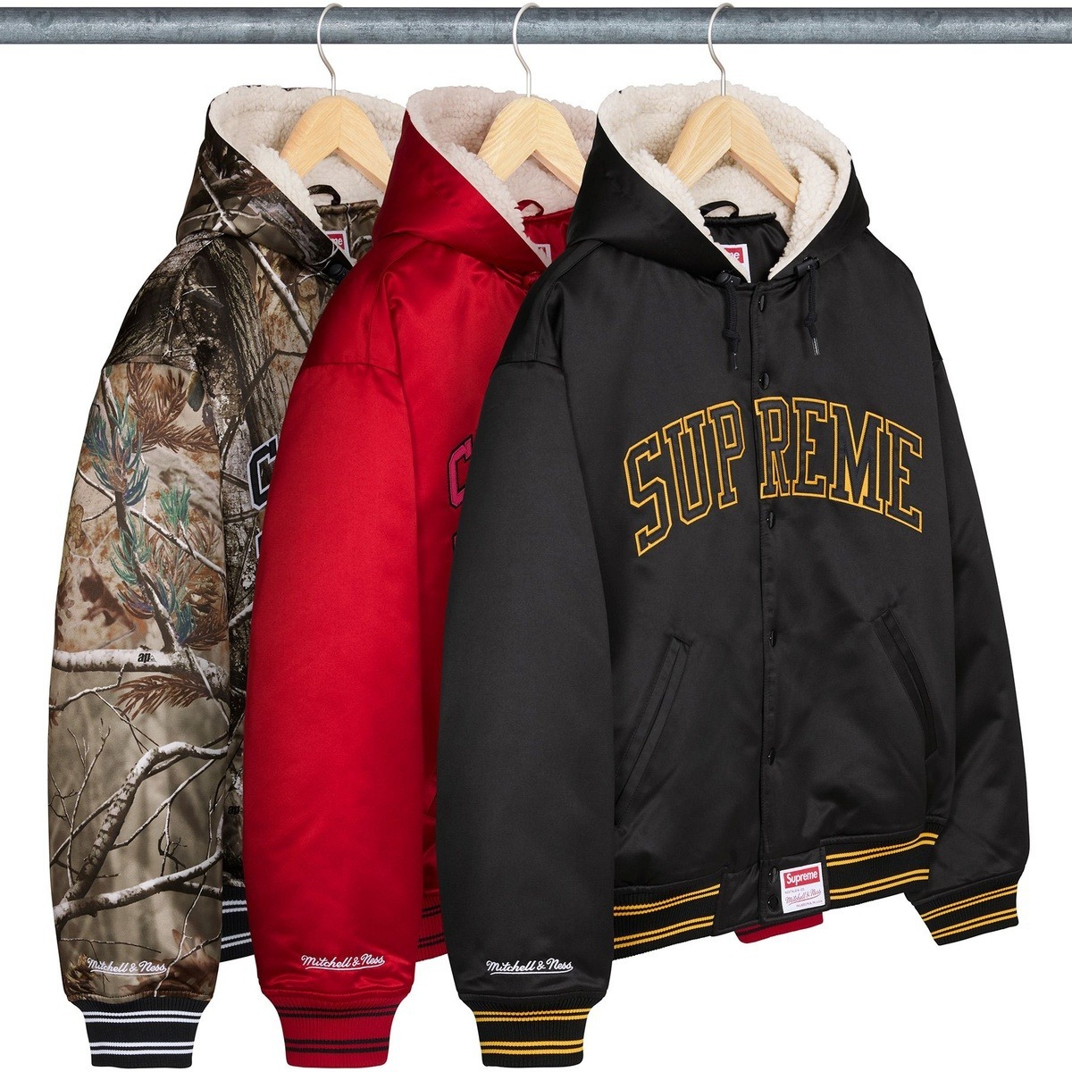 2025AW Supreme Mitchell & Ness Lined Hooded Satin Varsity Jacket 聯名 連帽 刷毛 LOGO 外套 夾克 現貨