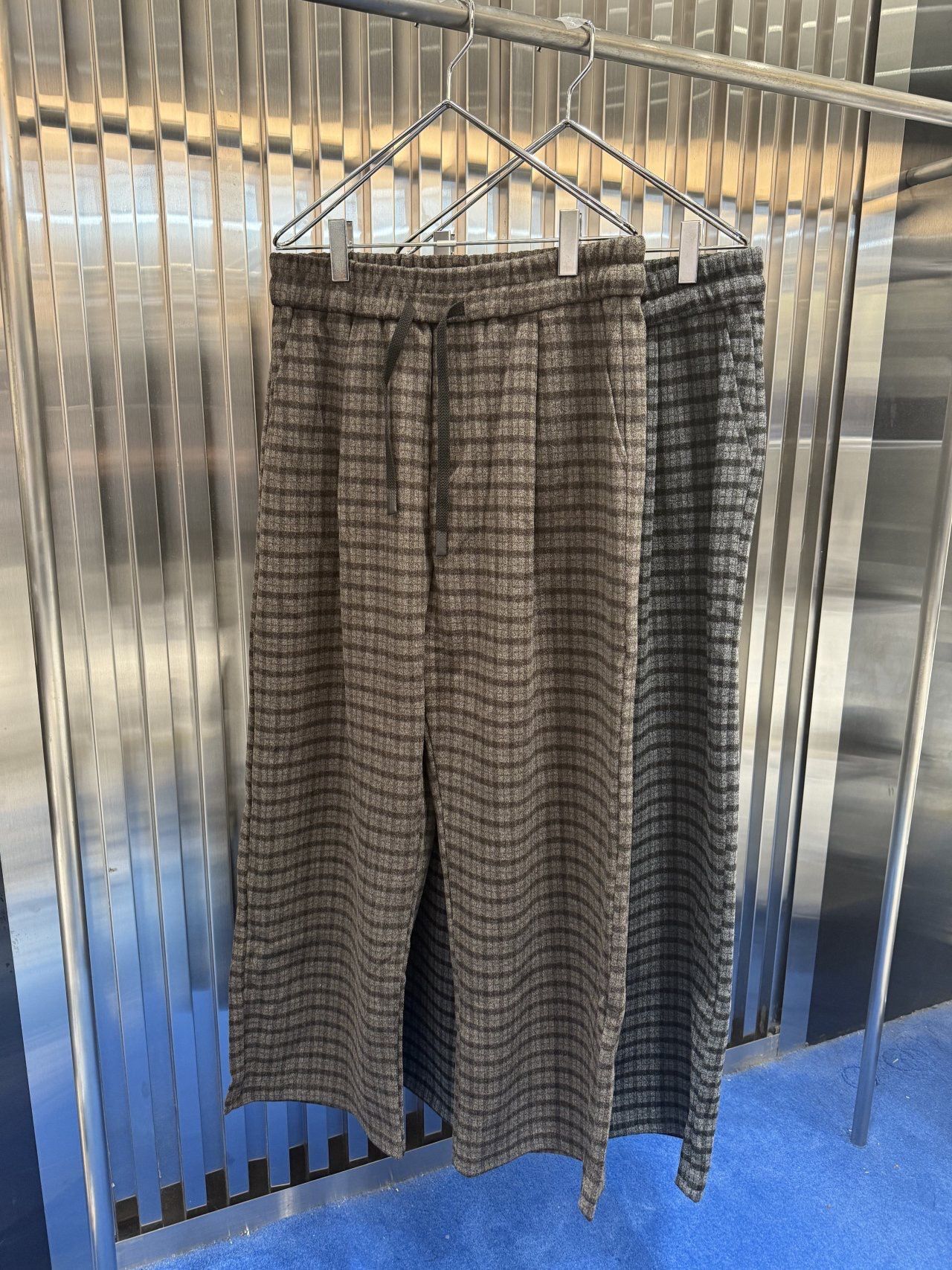 格仔鬆身褲 LEGIT-077P