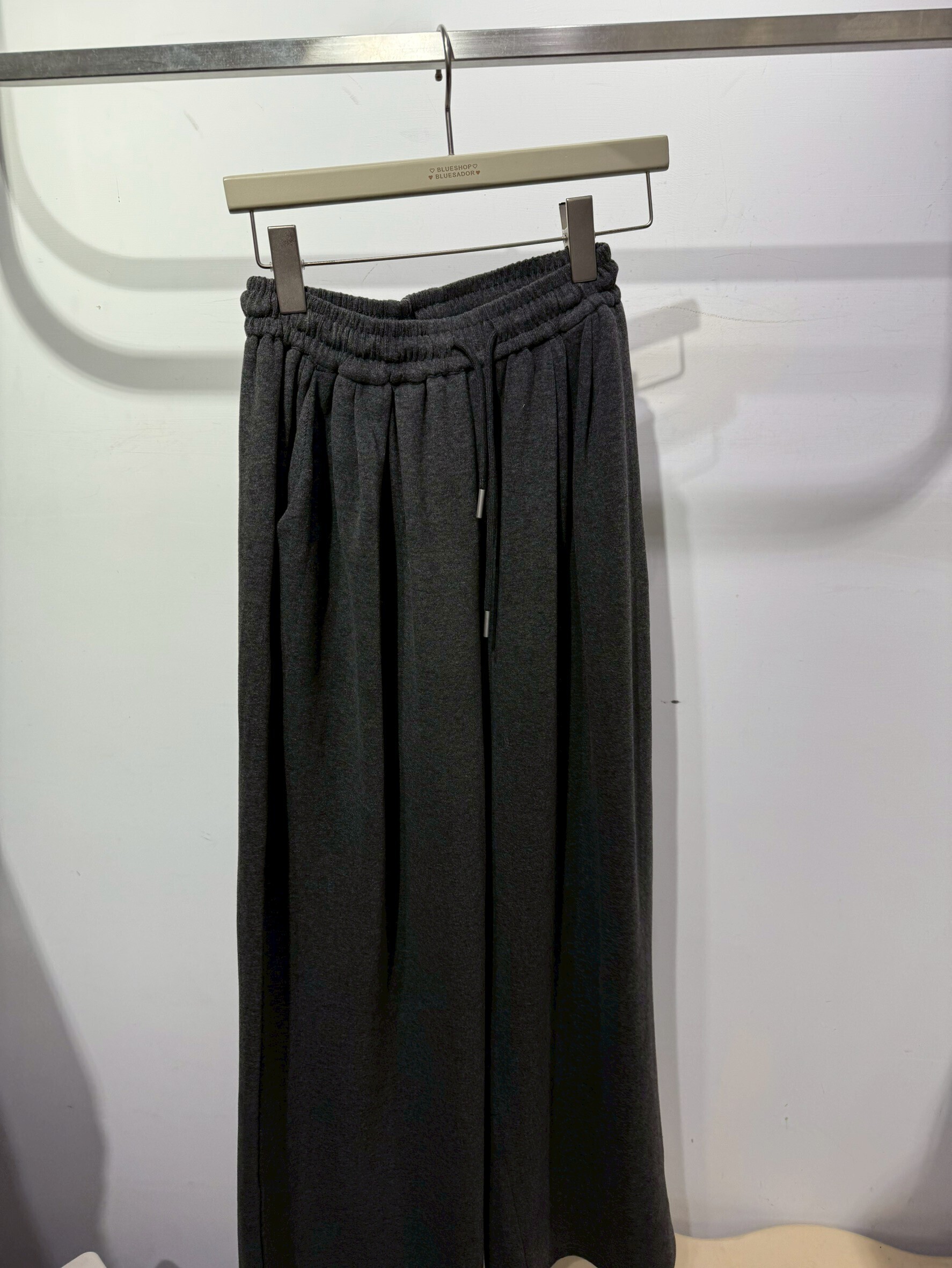 08618 落地灰色磨毛棉褲