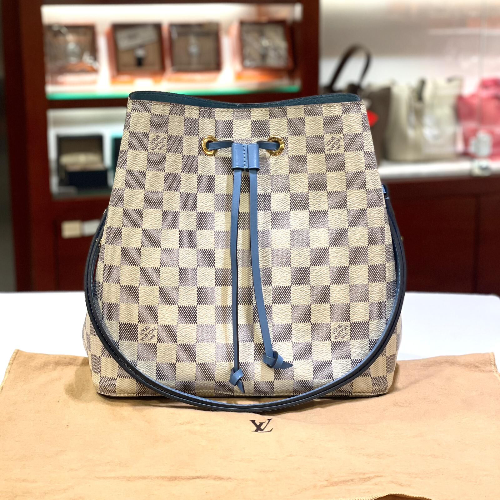 98%NEW二手LV水桶袋, N40153, 白色/藍色肩帶棋盤格, DAMIER AZUR NEO NOE, #兩年免費保養 #香榭站正品