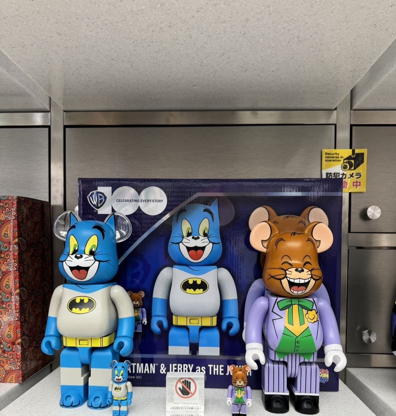 🎏預訂🎏Bearbrick 400% 100% TOM as BATMAN / /JERRY as THE JOKER