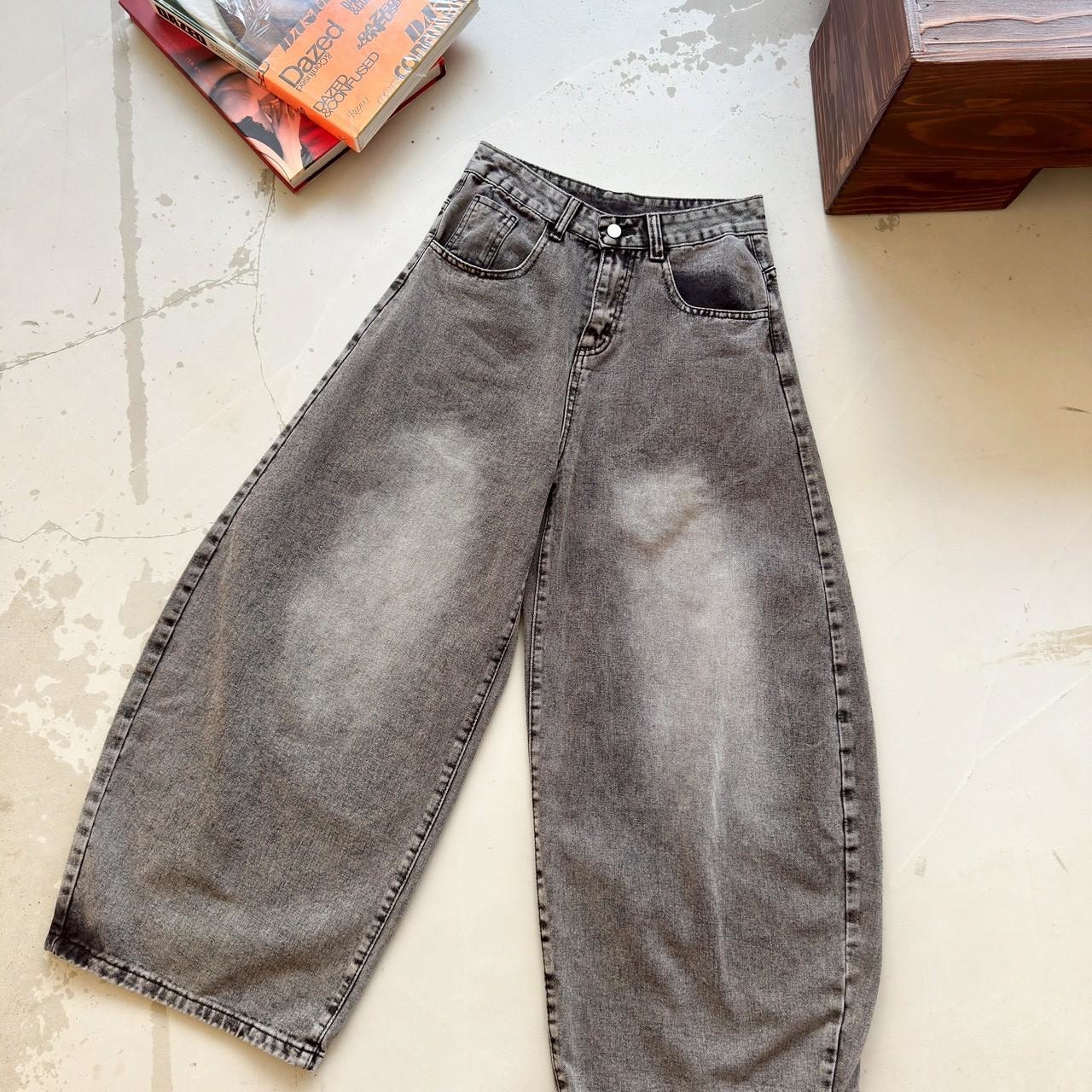 刷白牛仔廓形彎刀褲 81100