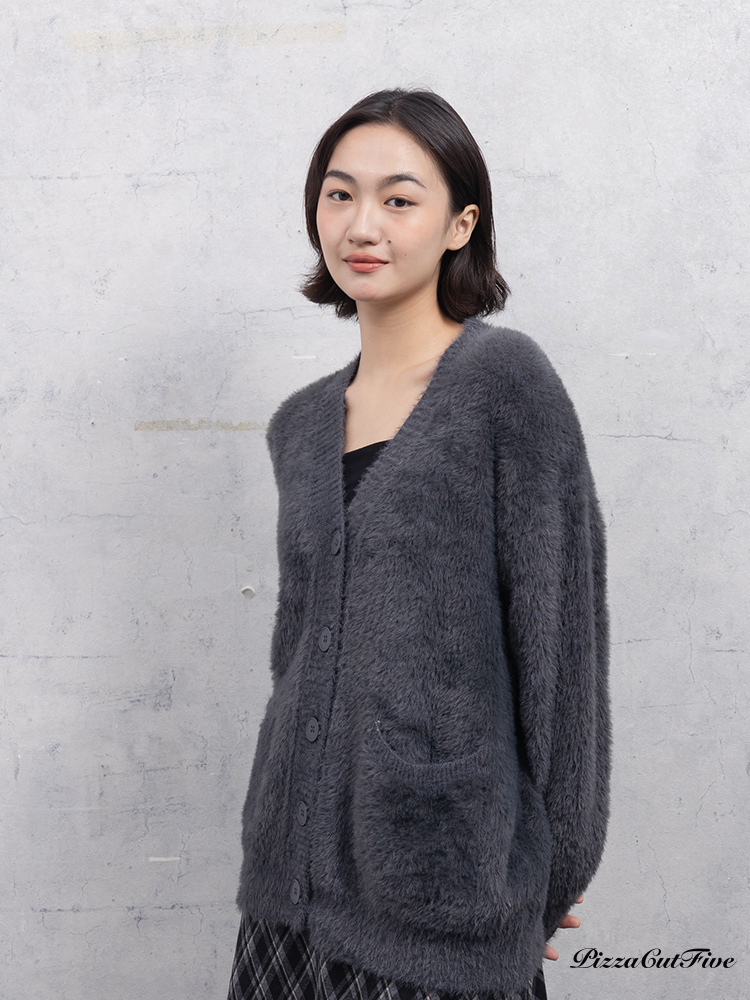 毛絨絨V領排扣外套 PizzaCutFive PCF253415064