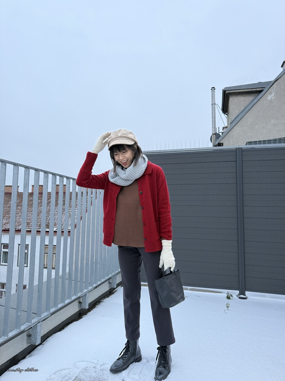 正韓顯白溫暖紅針織外罩