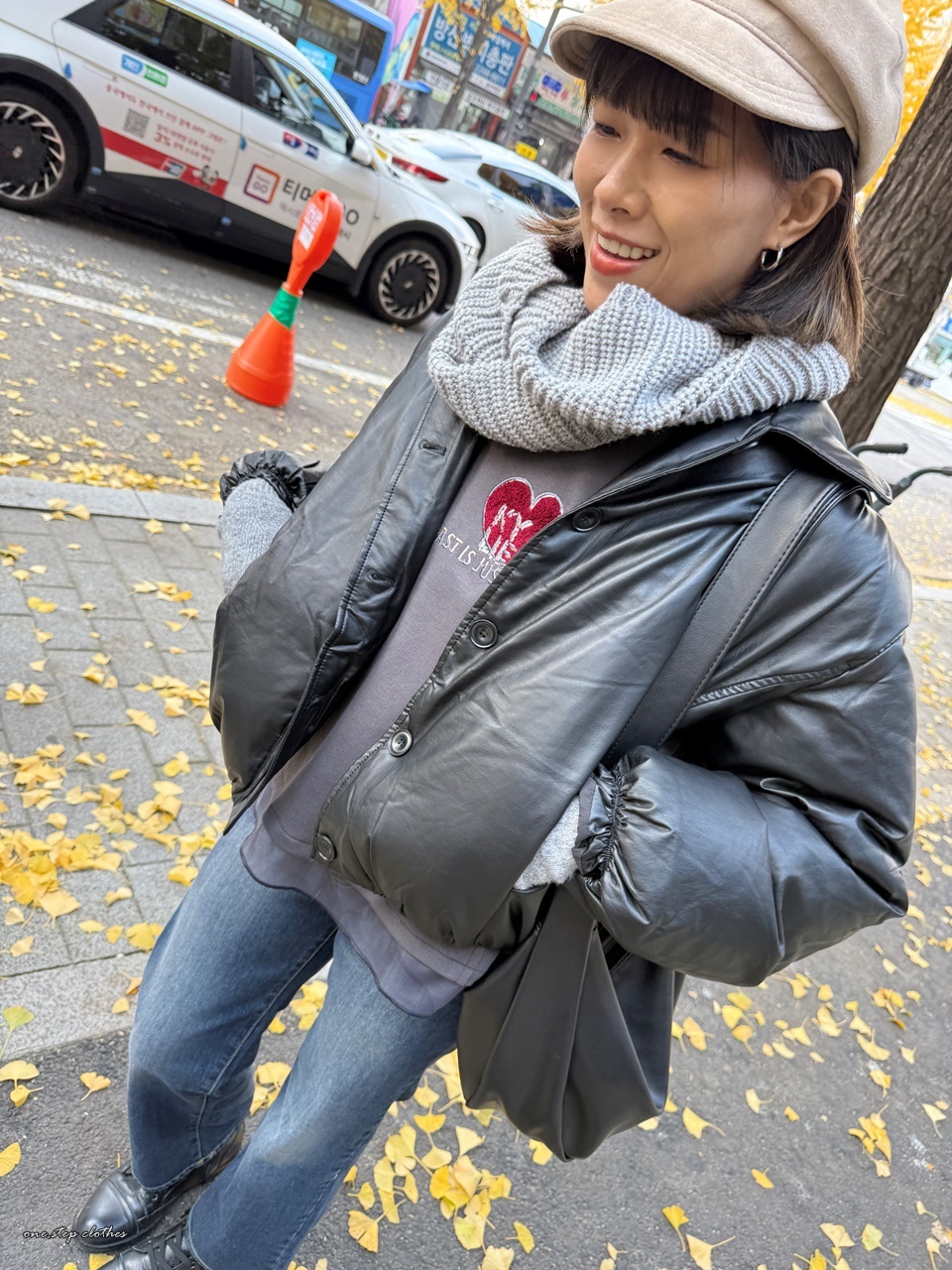 正韓復古霧面皮革羽絨外 (黑)