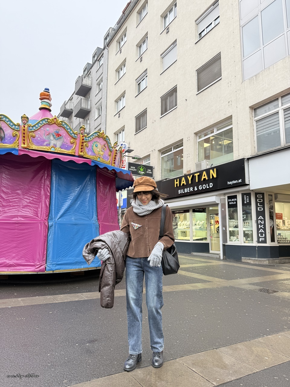 正韓咖棕斜邊格紋口袋燈芯絨襯衫