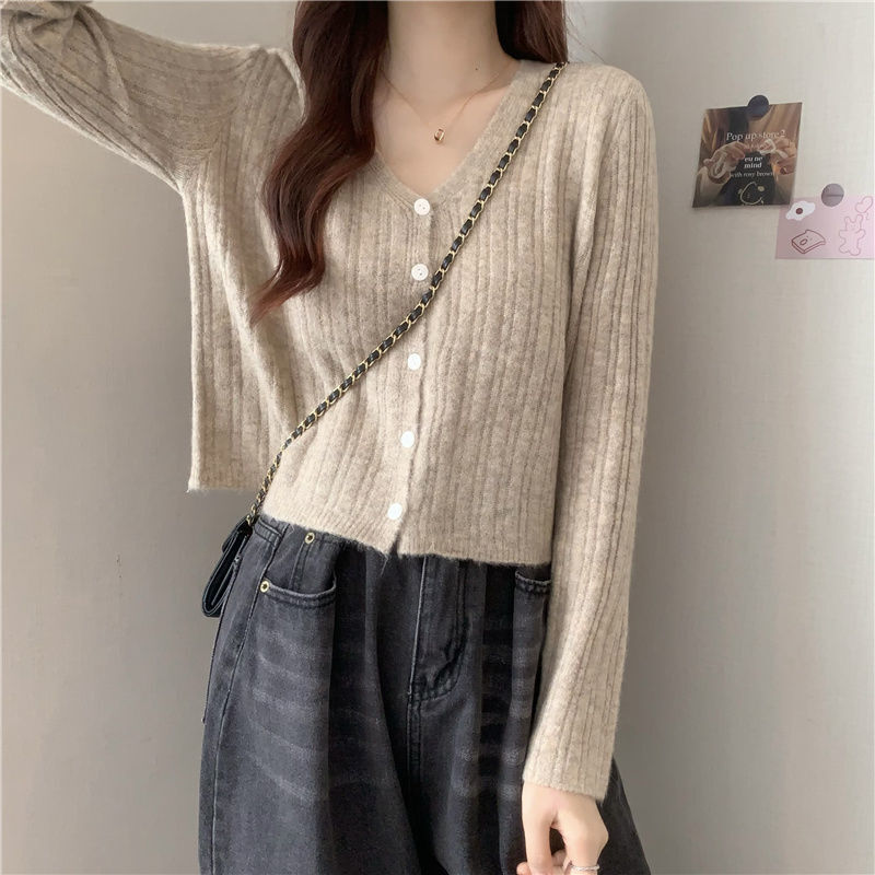 Slim-Fit V-Neck Cropped Knit Cardigan