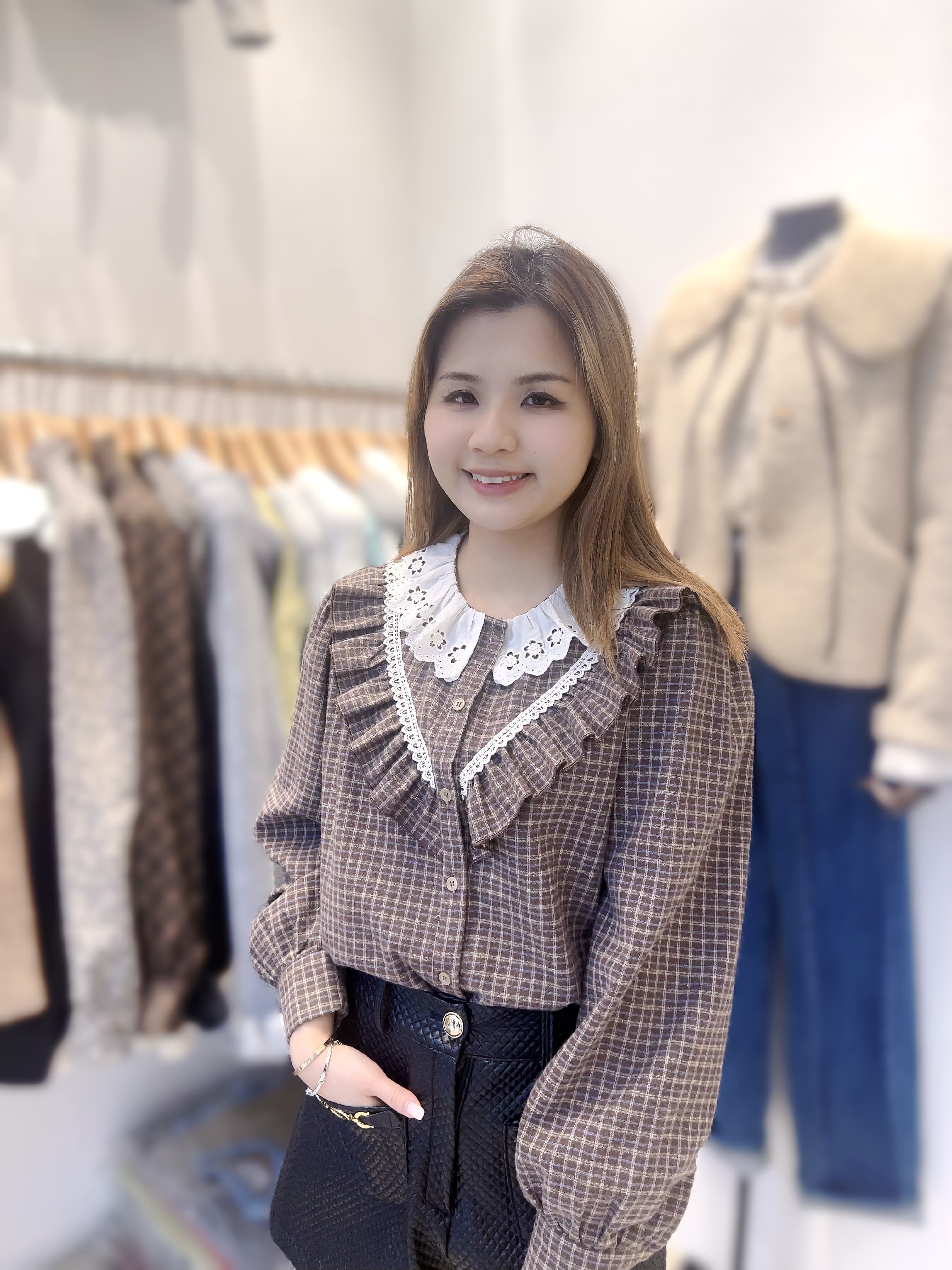 N30 韓國🇰🇷英倫格上衣  胸44 長23 $479