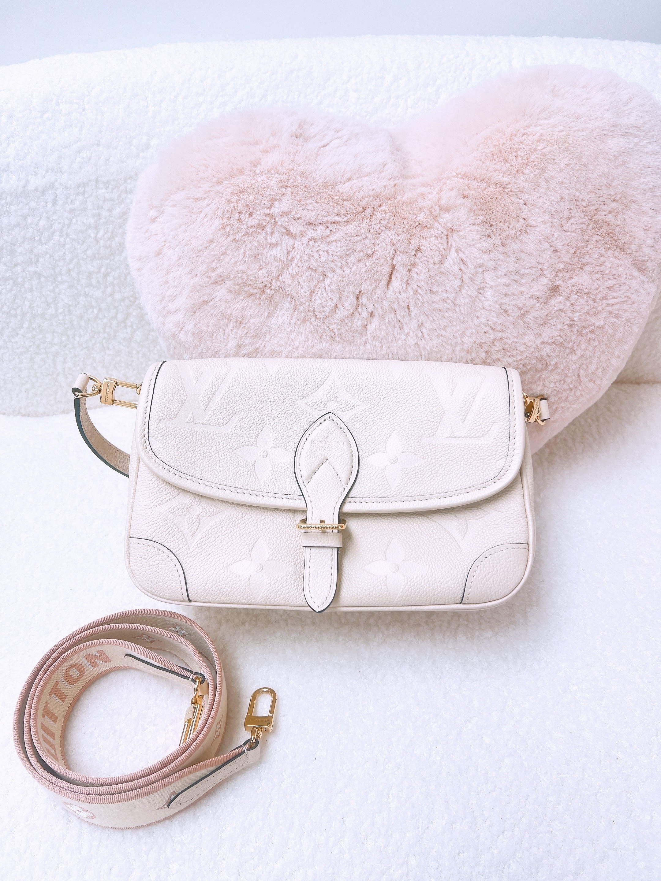 Lv diane (white monogram)