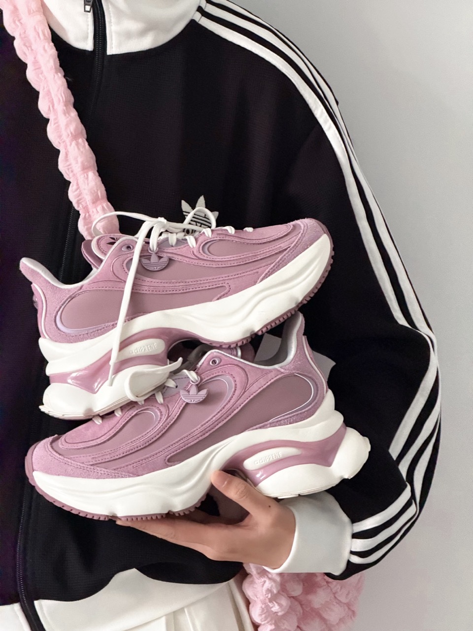 ADIDAS OZVENUZ 莓果粉 粉紫 奶油白 蝴蝶鞋 增高 厚底 宋雨琦同款 女鞋 KI0559 / 預購