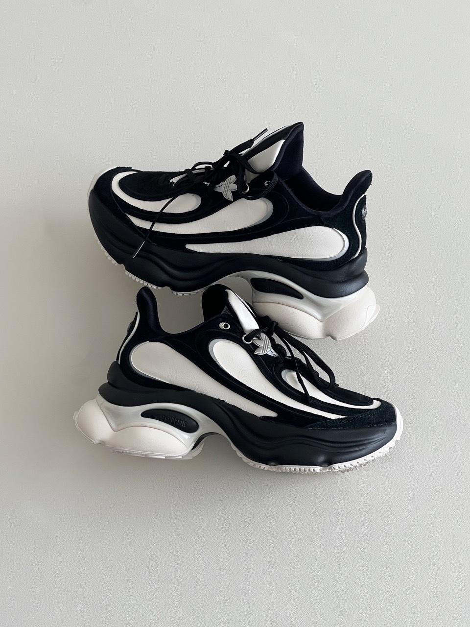 ADIDAS OZVENUZ 黑奶油 米白 奶油白 蝴蝶鞋 增高 厚底 宋雨琦同款 女鞋 HQ2679 / 預購