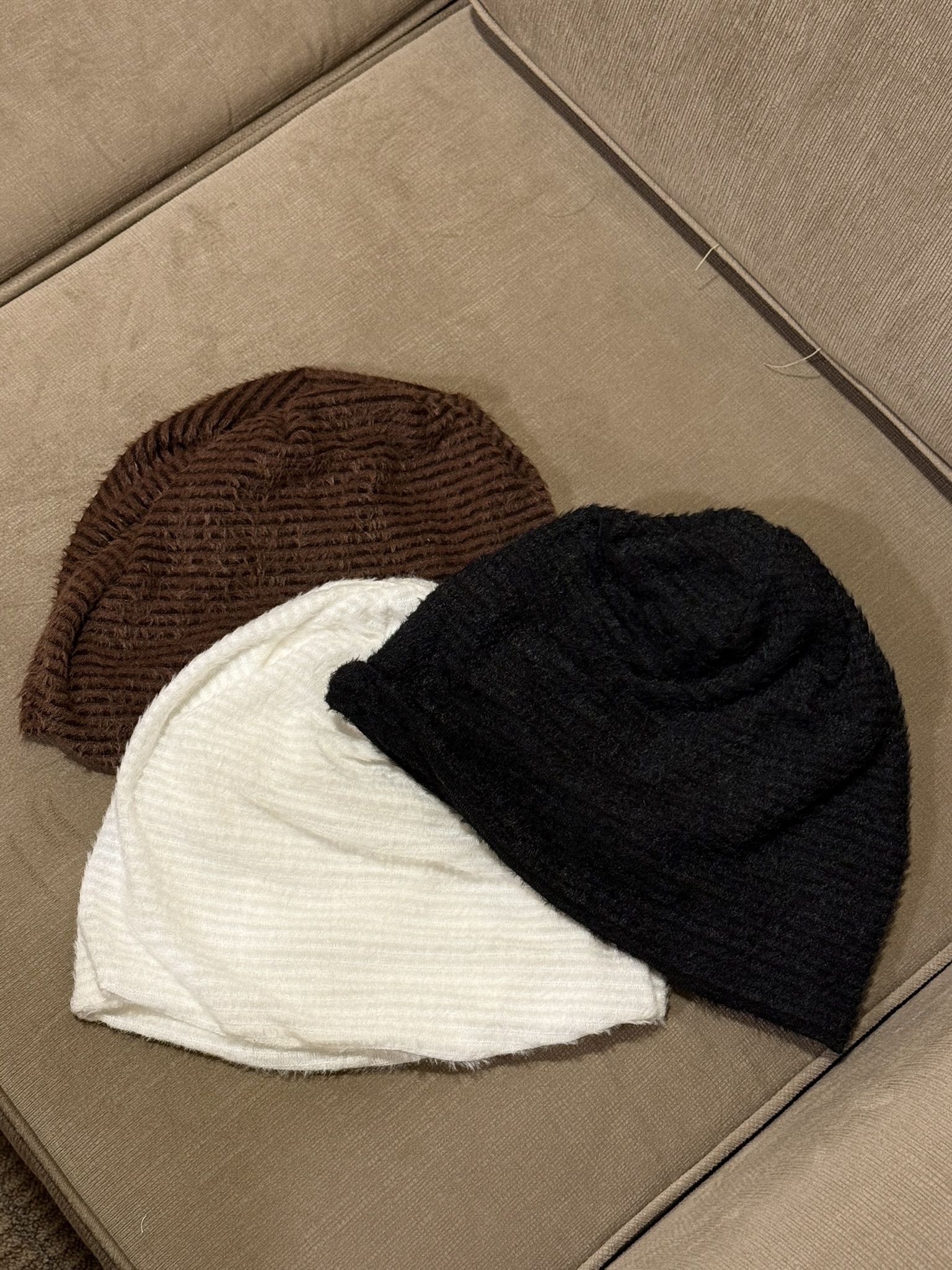 (訂購) 軟軟毛毛帽 AC1201(黑/白/啡)