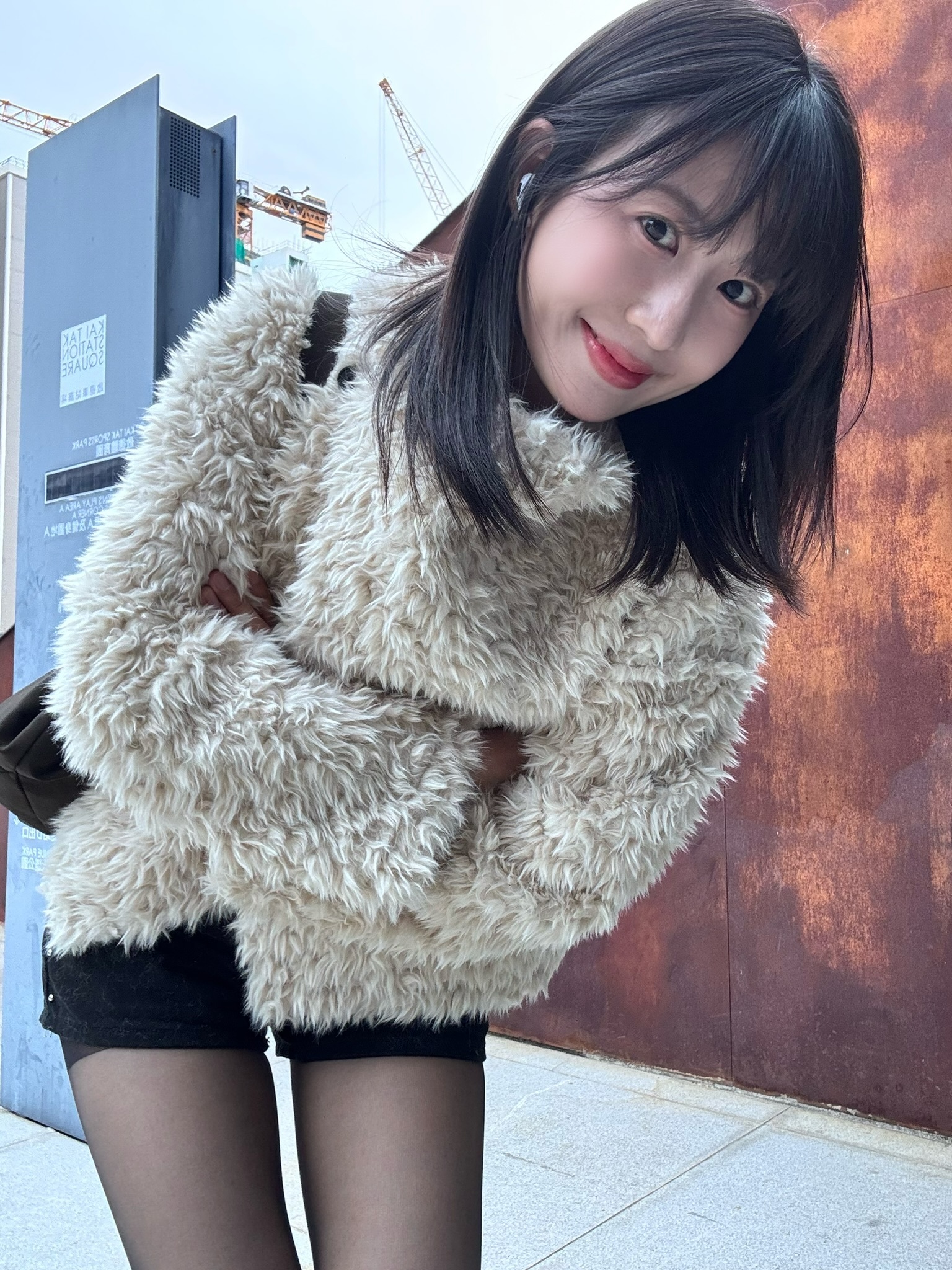 (訂購) 必買!女人味軟毛毛反領外套 JK1203(杏)