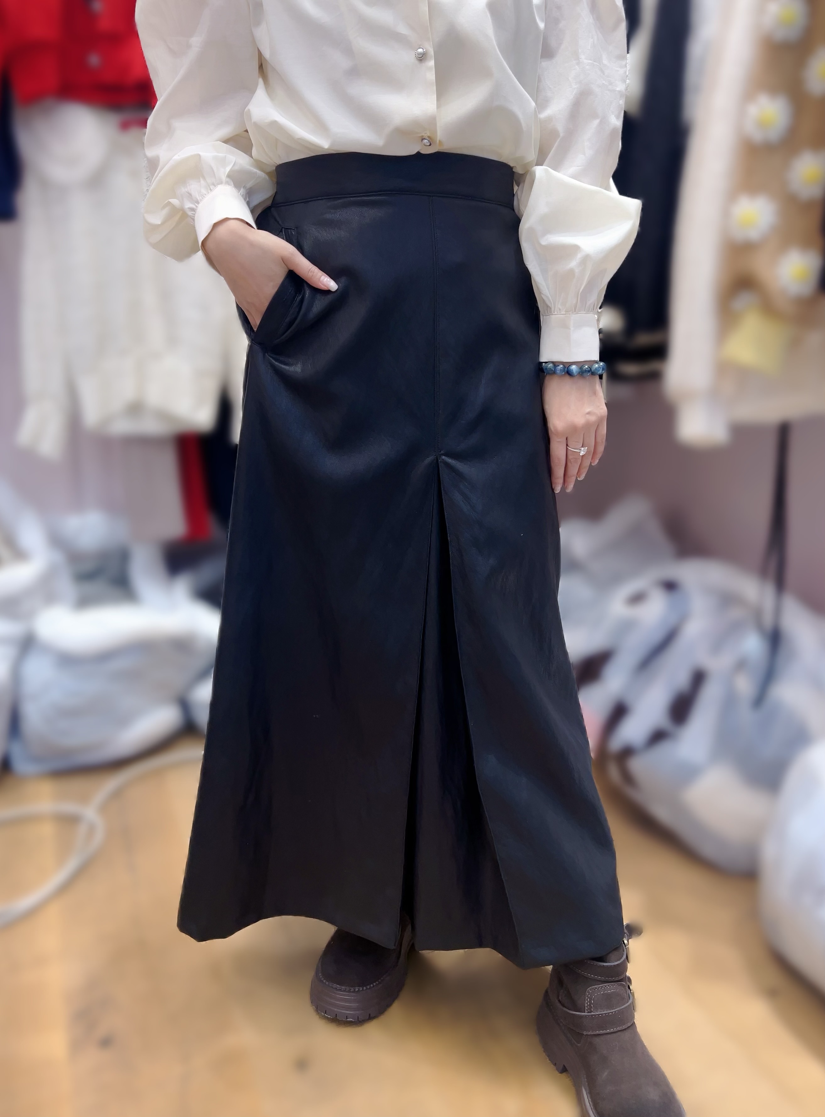 OT14   韓國🇰🇷長裙 腰25-32  長34  HIP 38  原價 $489  (一口價)