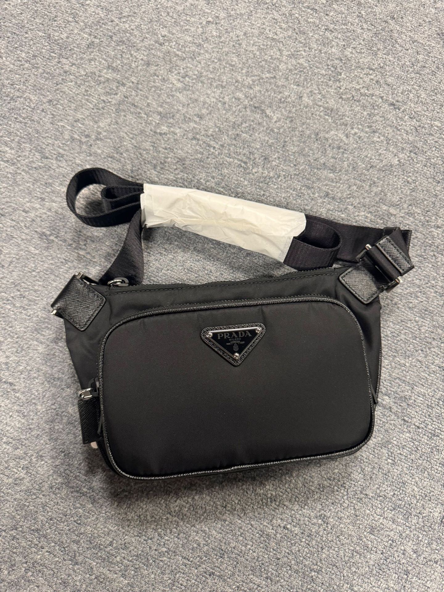 歐洲直送Prada 斜背袋2VH128-2DMH-F0002正貨