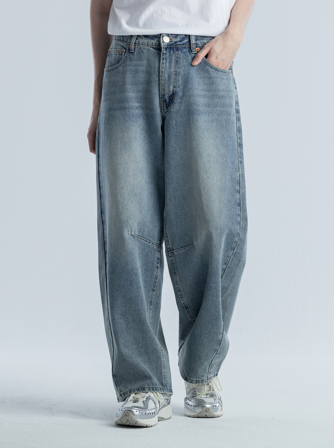 闊腿彎刀牛仔褲