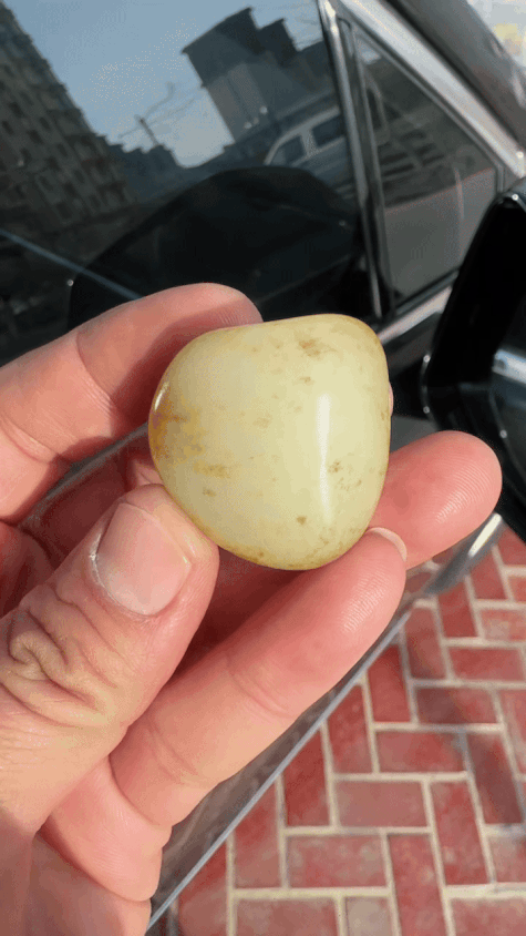 112223 和田玉原籽