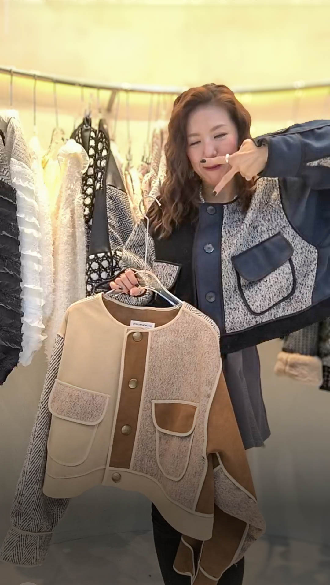 🎈K8166  ▶️麂皮拼接外套 👉B:cm L:51cm