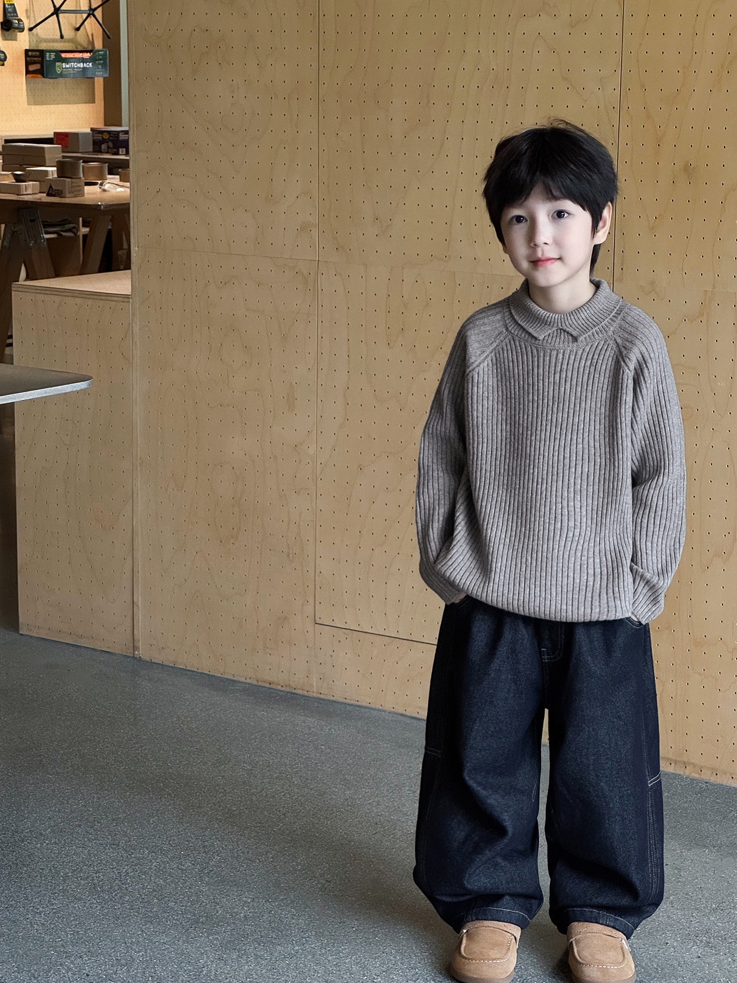 三色老錢風翻領針織上衣