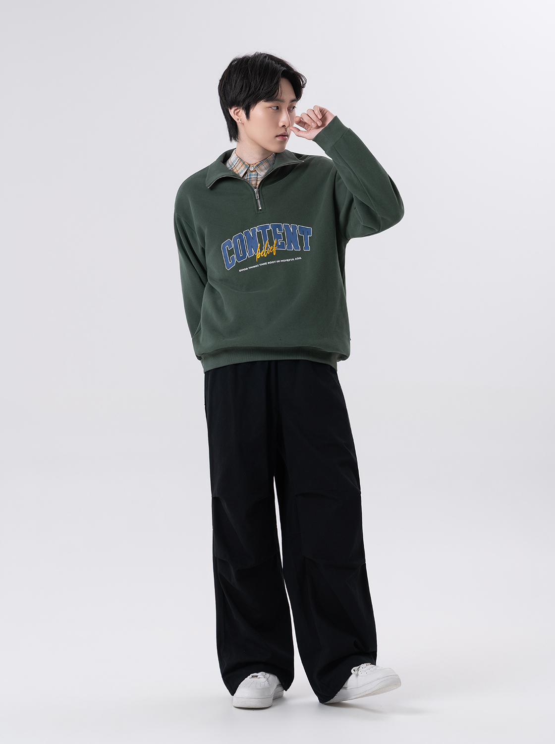 立領半開拉鍊印花上衣