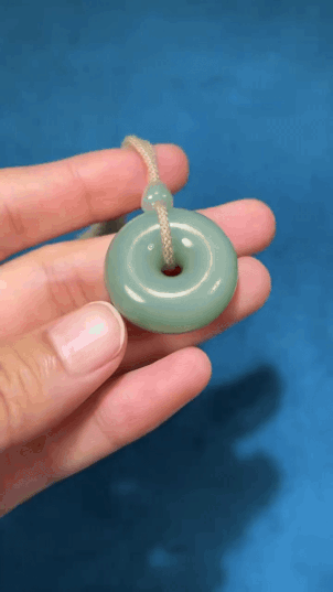 1122234 和田玉粉青平安扣 (27mm直徑)